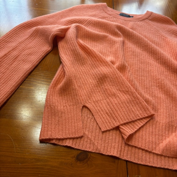 Vineyard Vines Tequila Sunrise Size M Crew Neck Cashmere Sweater Peach Coral - Picture 5 of 11